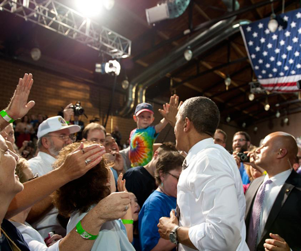 Elliot-High-Fiving-the-President